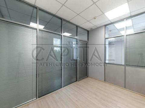 комерційна за адресою Саксаганського вул., 118