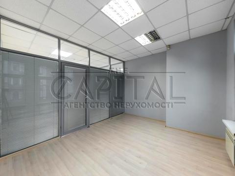 комерційна за адресою Саксаганського вул., 118