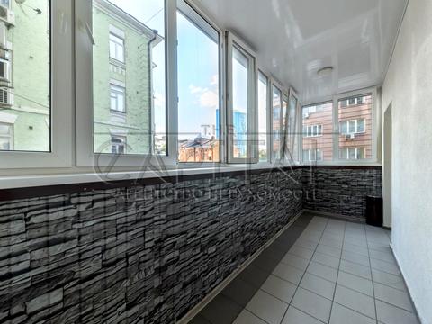 комерційна за адресою Саксаганського вул., 118