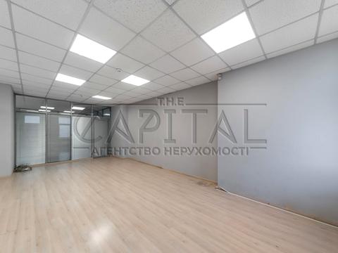 комерційна за адресою Саксаганського вул., 118