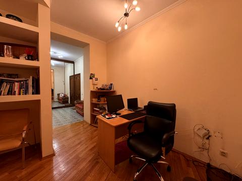 комерційна за адресою Володимира Івасюка просп. (Героїв Сталінграду), 8