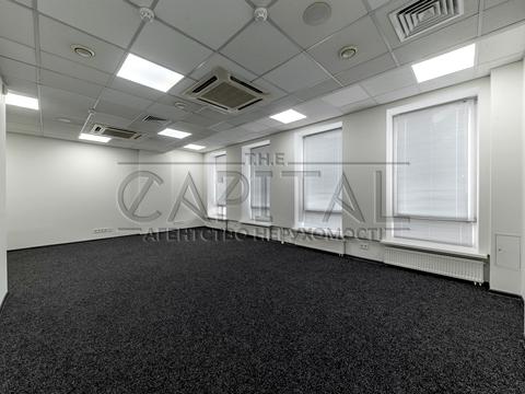 комерційна за адресою Січових Стрільців вул. (Артема), 50