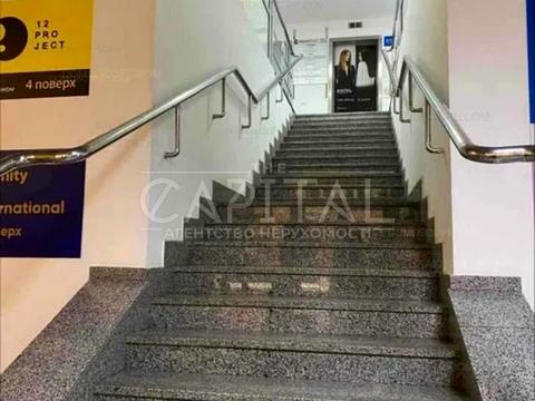 комерційна за адресою Басейна вул., 7-В