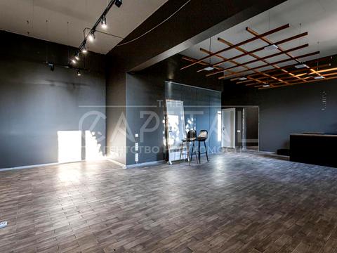 комерційна за адресою Практична вул., 6