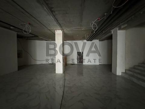 комерційна за адресою Саксаганського вул., 80