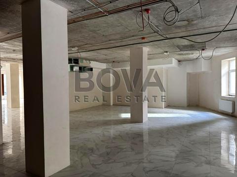 комерційна за адресою Саксаганського вул., 80