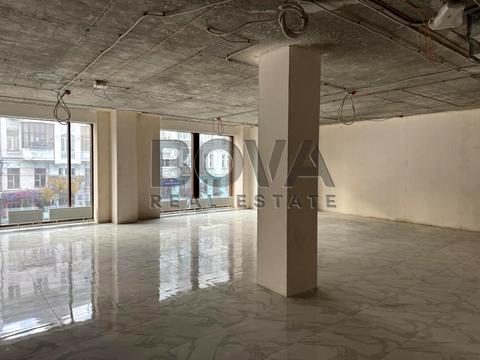 комерційна за адресою Саксаганського вул., 80