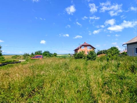 участок по адресу Івасюка