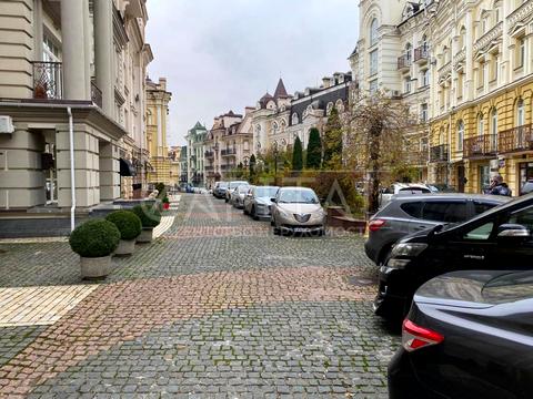 комерційна за адресою Кожум'яцька вул., 20-В