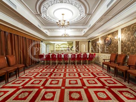 комерційна за адресою Володимирська вул., 49-Б