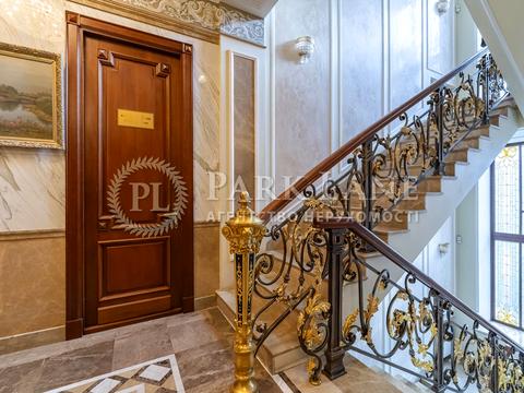 комерційна за адресою Володимирська вул., 49-Б