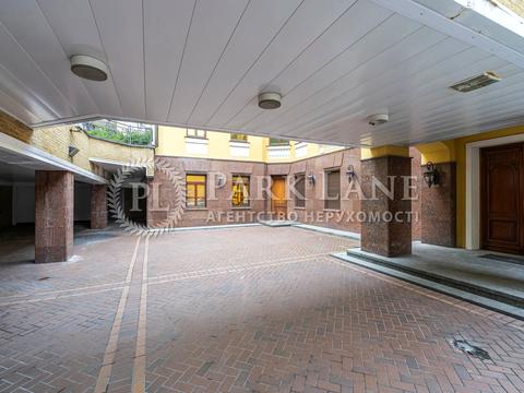 комерційна за адресою Володимирська вул., 49-Б