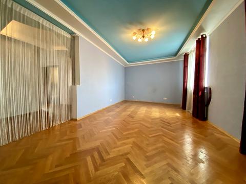 квартира за адресою Автозаводська вул., 99/4