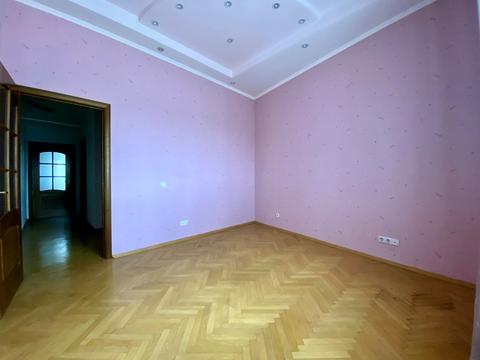 квартира за адресою Автозаводська вул., 99/4