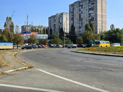 комерційна за адресою Свободи просп., 26