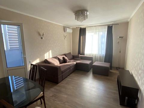 квартира за адресою Анни Ахматової вул., 28