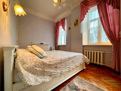 квартира за адресою Богдана Ступки вул. (Станіславського), 3