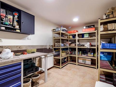 будинок за адресою Київ, Лютнева вул.