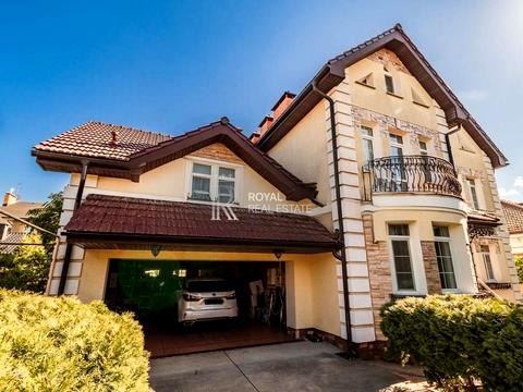 будинок за адресою Київ, Лютнева вул.