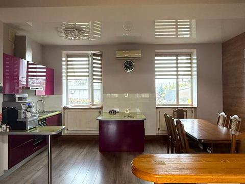 будинок за адресою Юхима Геллера вул. (Жовтневої Революції), 80