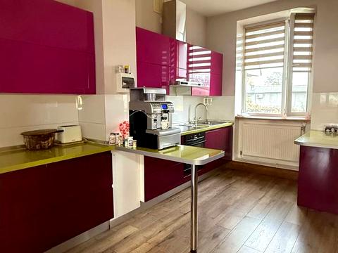 будинок за адресою Юхима Геллера вул. (Жовтневої Революції), 80