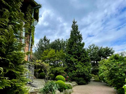 будинок за адресою с. Волоське, вул. Олександра Матросова, 12