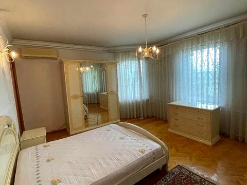 будинок за адресою с. Волоське, вул. Олександра Матросова, 12