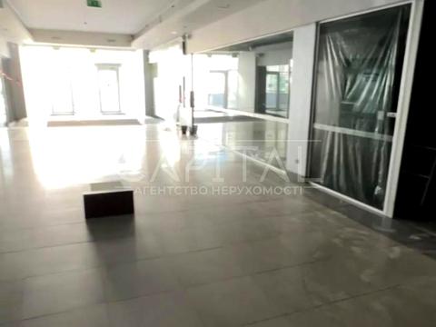 комерційна за адресою Срібнокільська вул., 4