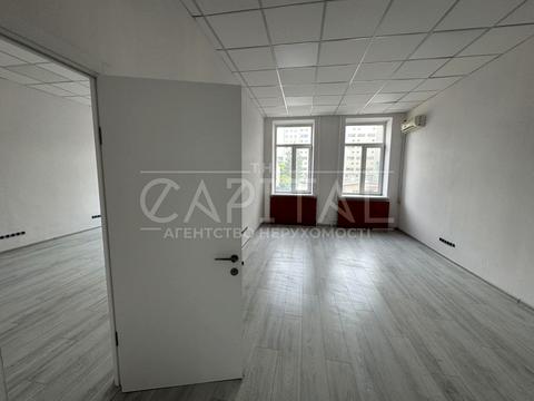 коммерческая по адресу Жилянская ул., 31