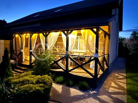 будинок за адресою Незалежності