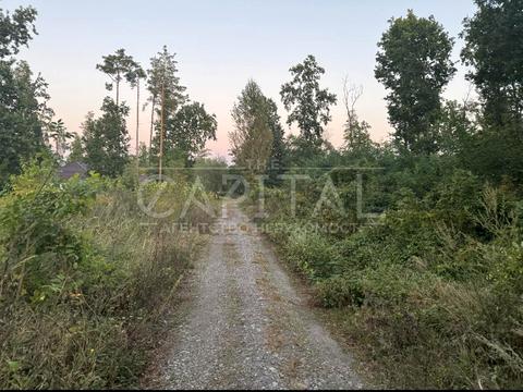 участок по адресу 