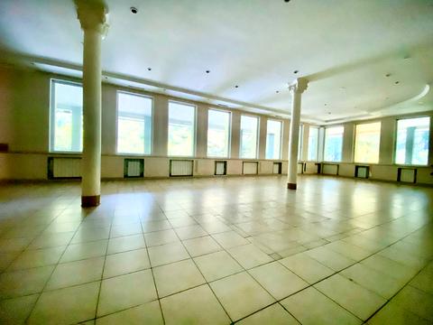 комерційна за адресою Паркова вул. (Чубаря), 15