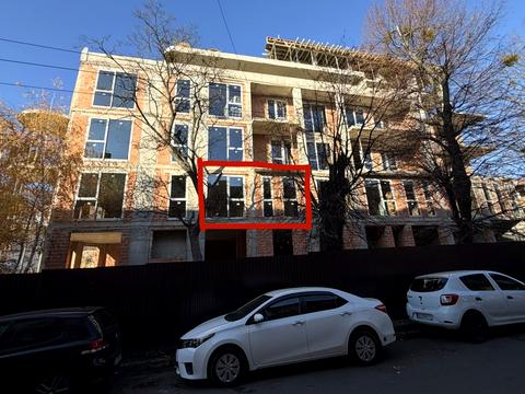 комерційна за адресою Романа Дашкевича вул., 2