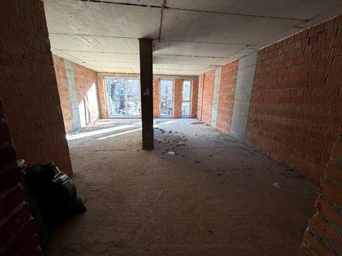 комерційна за адресою Романа Дашкевича вул., 2