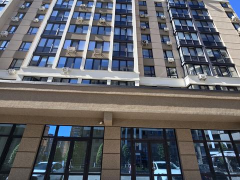 комерційна за адресою Університетська вул., 3/3