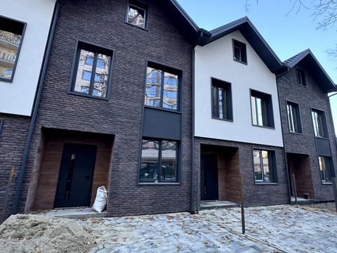 будинок за адресою Київська