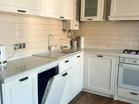 квартира за адресою Ужгород, Адольфа Добрянського вул., 40