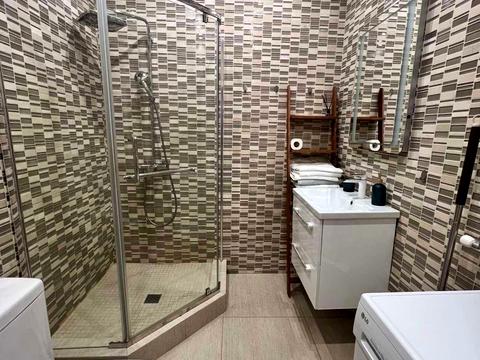 квартира за адресою Ужгород, Адольфа Добрянського вул., 40