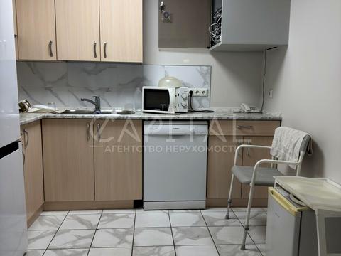 коммерческая по адресу Николая Амосова ул., 6