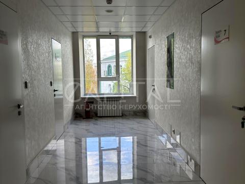 коммерческая по адресу Николая Амосова ул., 6