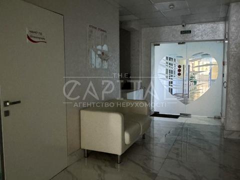 коммерческая по адресу Николая Амосова ул., 6