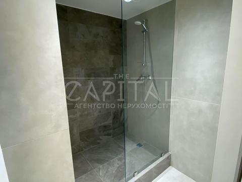 комерційна за адресою Авіаконструктора Антонова вул., 2-Б