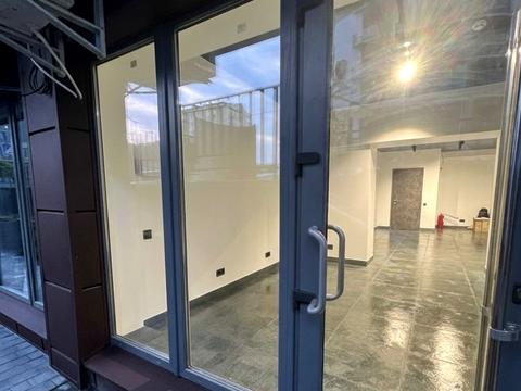 комерційна за адресою Княгинин вул., 44