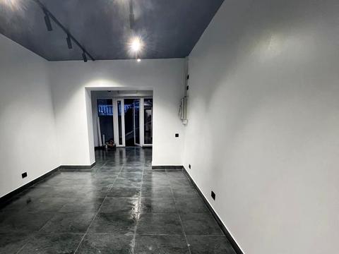 комерційна за адресою Княгинин вул., 44