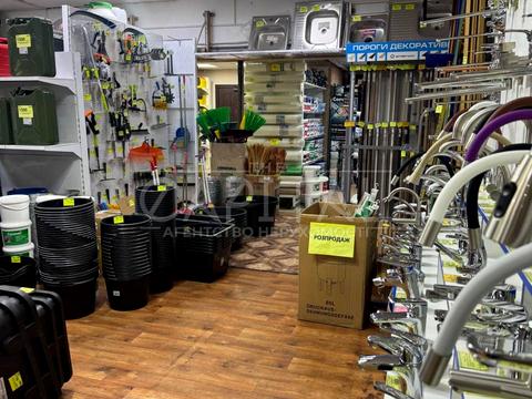 комерційна за адресою Центральна вул., 12