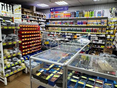 комерційна за адресою Центральна вул., 12