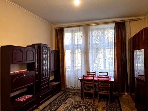 квартира за адресою Шептицьких вул., 12