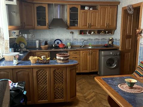 будинок за адресою Українська