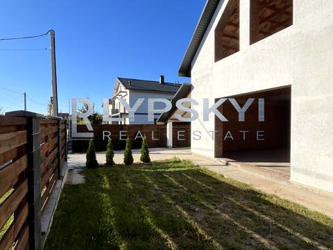 будинок за адресою Молодіжна вул.