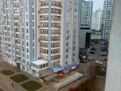 квартира по адресу Миколы Бажана просп., 8-Б